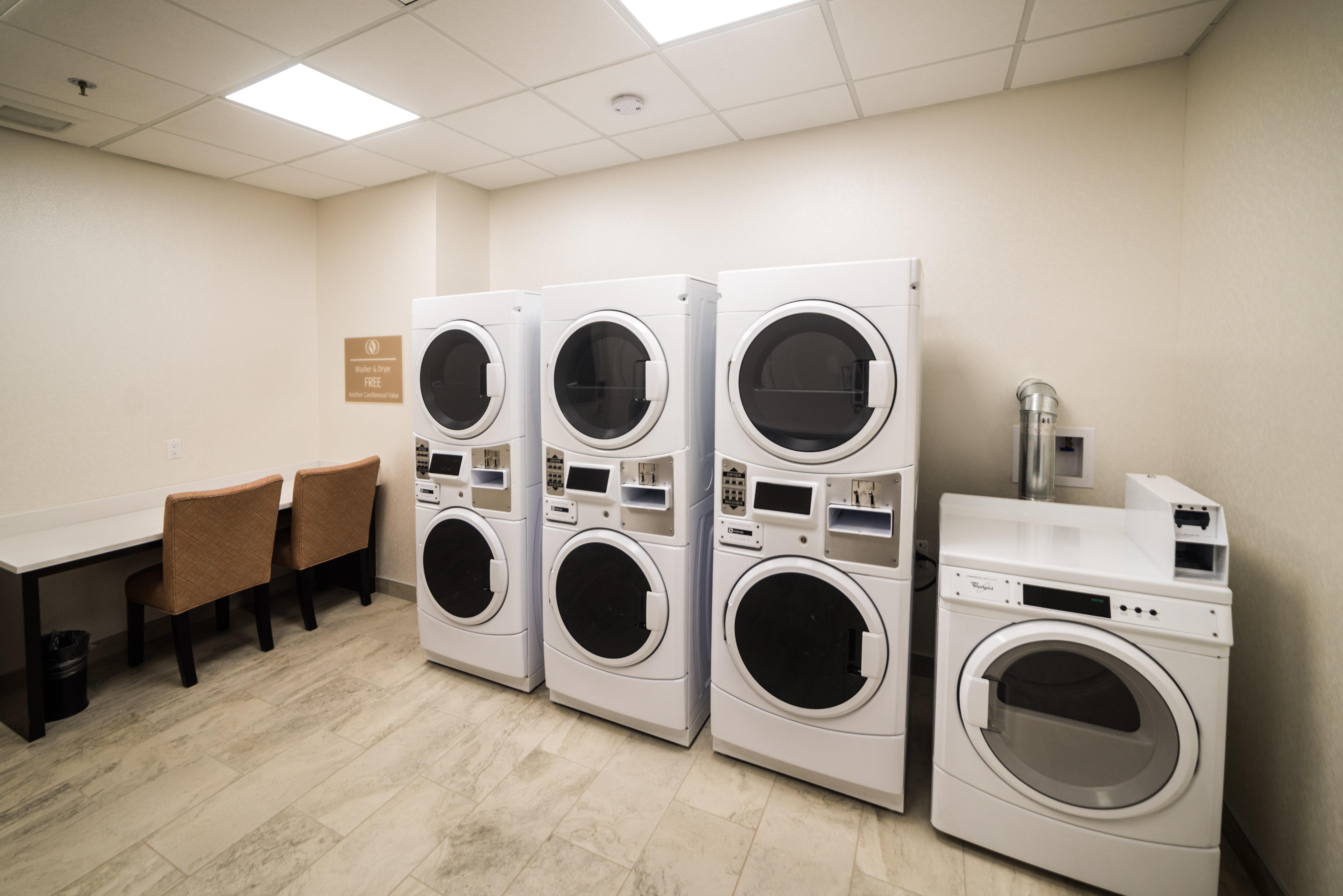 Candlewood Suites West Edmonton - Mall Area By Ihg Exterior foto